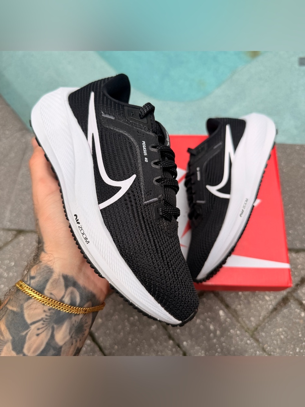 NIKE PEGASUS 40 BLACK WHITE WOMEN’S - DV3854-001 SIZE 5W
